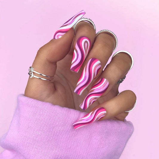 Detachable Press-On Nails: Artistic & Ready-to-Wear
